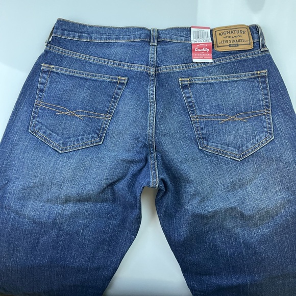 Levi Straus Relaxed Jeans N233-12 - Picture 5 of 10